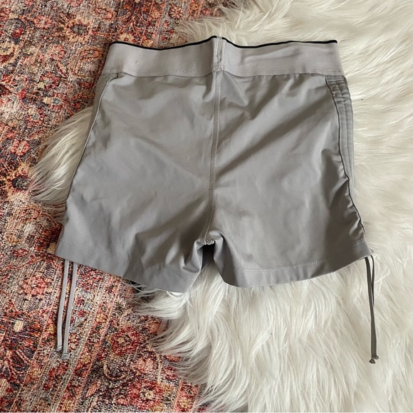 Nike Pro - Picture 3 of 4